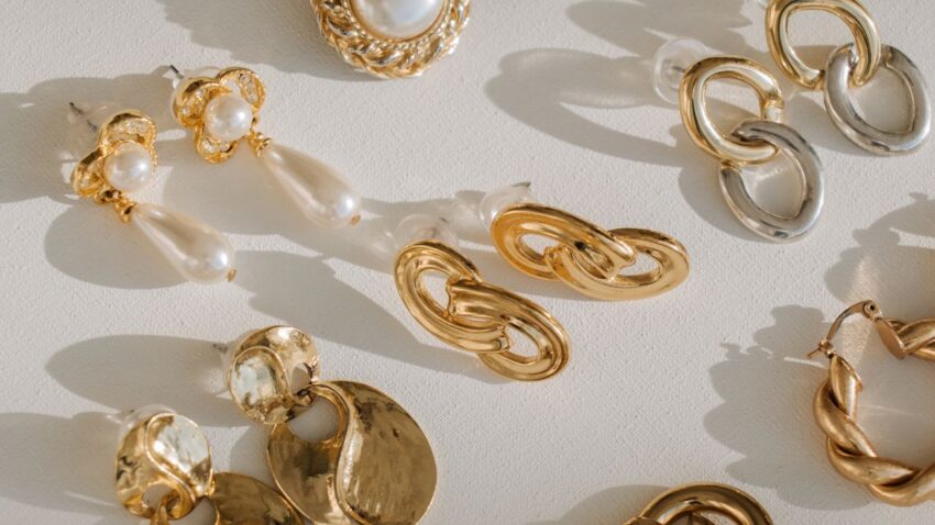 gold jewelry types